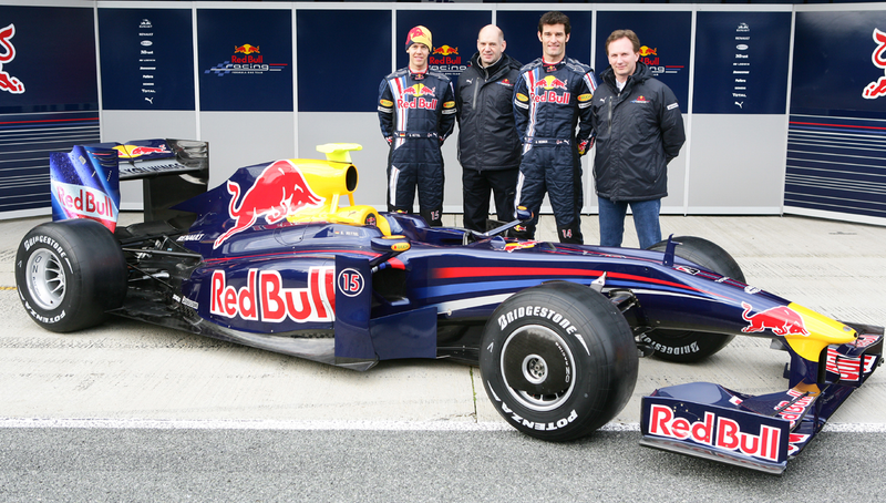 Illustration for article titled Red Bull Racing 2009 RB5 F1 Car Debuts At Circuito De Jerez, Gets Wings